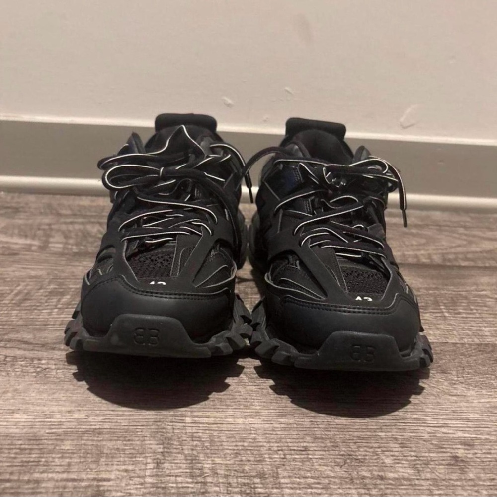 Balenciaga •Sneakers